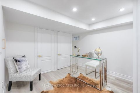 Photo 44 at 16 - 1975 Memory Lane, Liverpool, Pickering