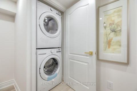 Photo 47 at 16 - 1975 Memory Lane, Liverpool, Pickering