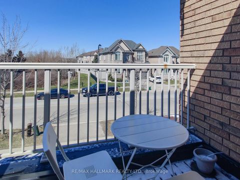 Photo 16 at 39 Retreat Boulevard, Vellore Village, Vaughan