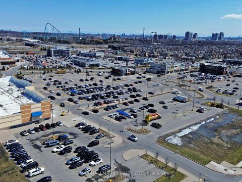 Photo 27 at 39 Retreat Boulevard, Vellore Village, Vaughan