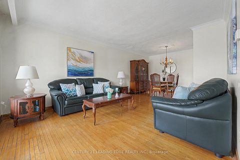 Photo 5 at 2A Fairglen Avenue, L'Amoreaux, Toronto