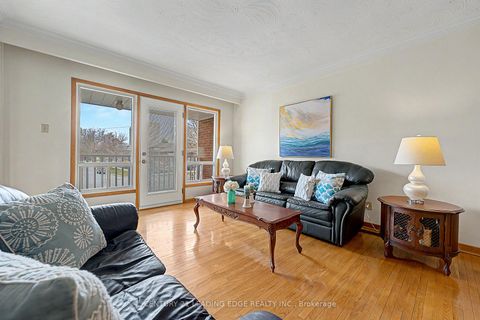 Photo 7 at 2A Fairglen Avenue, L'Amoreaux, Toronto