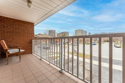 Photo 8 at 2A Fairglen Avenue, L'Amoreaux, Toronto