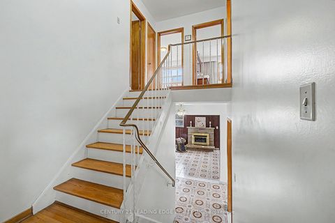 Photo 15 at 2A Fairglen Avenue, L'Amoreaux, Toronto