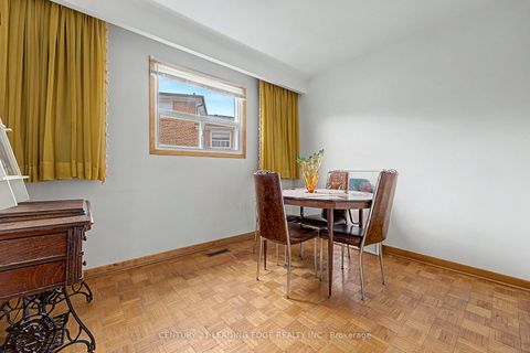 Photo 27 at 2A Fairglen Avenue, L'Amoreaux, Toronto