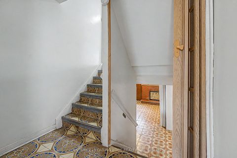 Photo 29 at 2A Fairglen Avenue, L'Amoreaux, Toronto