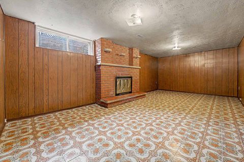 Photo 34 at 2A Fairglen Avenue, L'Amoreaux, Toronto