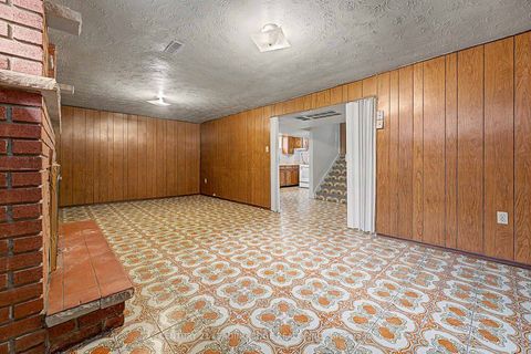 Photo 35 at 2A Fairglen Avenue, L'Amoreaux, Toronto