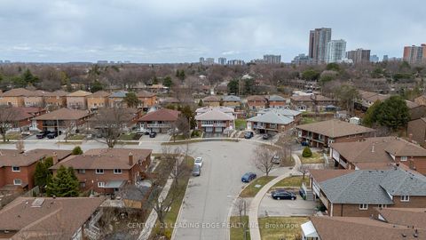 Photo 36 at 2A Fairglen Avenue, L'Amoreaux, Toronto