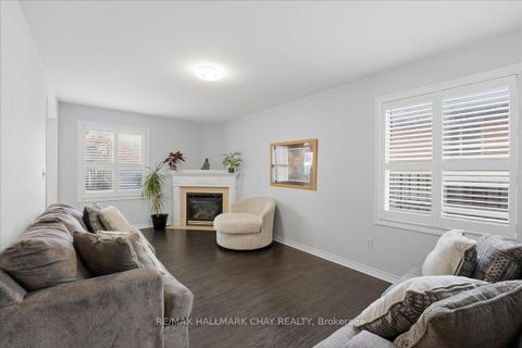 Photo 7 at 102 Esther Drive, Painswick South, Barrie