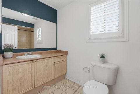 Photo 24 at 102 Esther Drive, Painswick South, Barrie