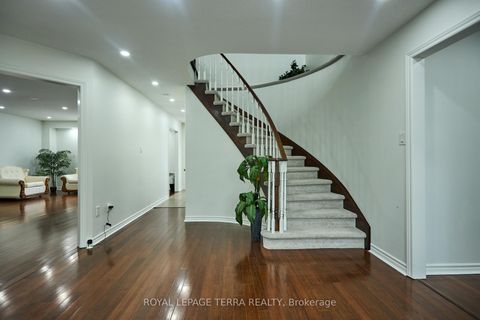 Photo 2 at 59 Russell Hill Drive, Painswick South, Barrie