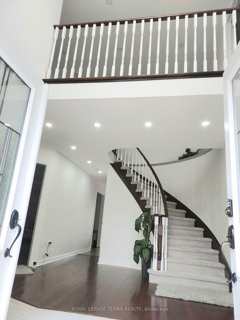 Photo 3 at 59 Russell Hill Drive, Painswick South, Barrie