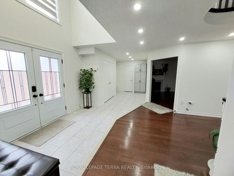 Photo 5 at 59 Russell Hill Drive, Painswick South, Barrie