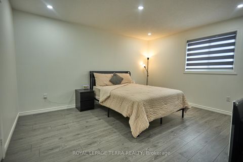 Photo 23 at 59 Russell Hill Drive, Painswick South, Barrie