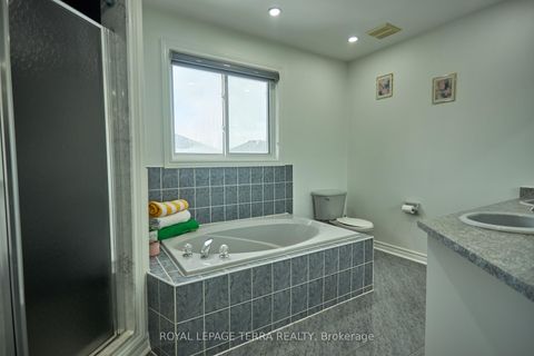 Photo 34 at 59 Russell Hill Drive, Painswick South, Barrie