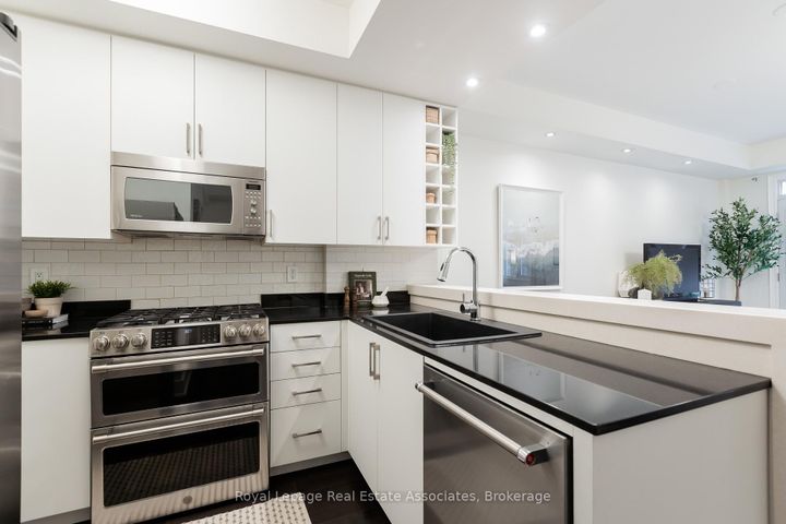 Photo 9 at Th103 - 500 Richmond Street W, Waterfront Communities C1, Toronto