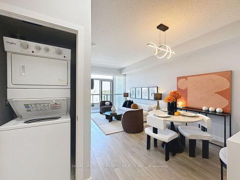 Photo 6 at 517 - 1603 Eglinton Avenue W, Oakwood Village, Toronto