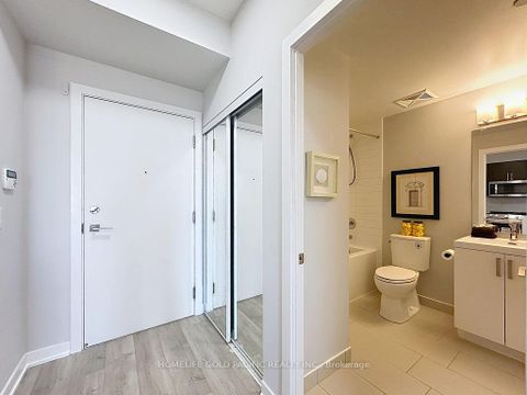 Photo 8 at 517 - 1603 Eglinton Avenue W, Oakwood Village, Toronto