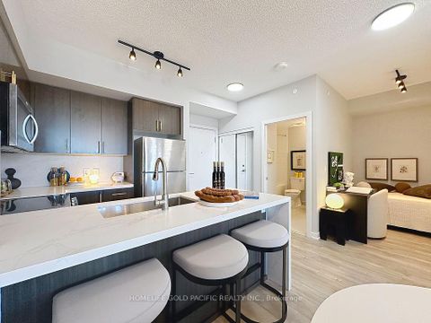 Photo 11 at 517 - 1603 Eglinton Avenue W, Oakwood Village, Toronto