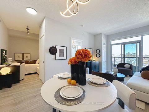 Photo 22 at 517 - 1603 Eglinton Avenue W, Oakwood Village, Toronto