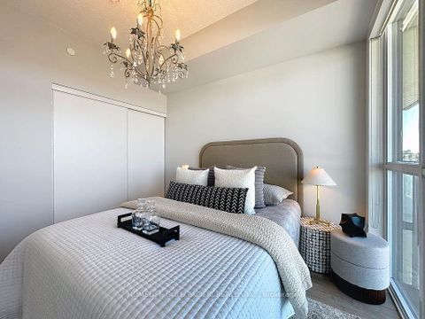 Photo 29 at 517 - 1603 Eglinton Avenue W, Oakwood Village, Toronto