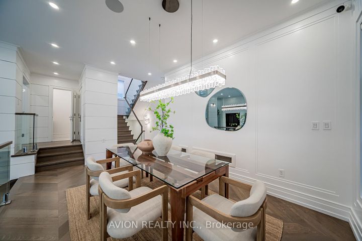 Photo 7 at 29 Evergreen Gardens, Leaside, Toronto