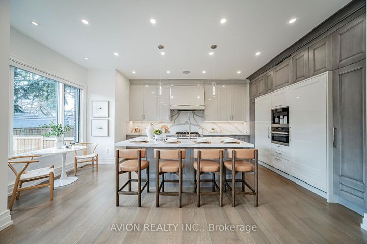 Photo 10 at 29 Evergreen Gardens, Leaside, Toronto