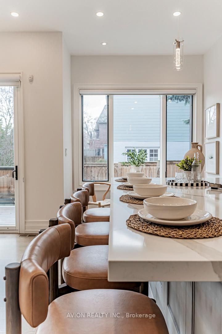 Photo 11 at 29 Evergreen Gardens, Leaside, Toronto