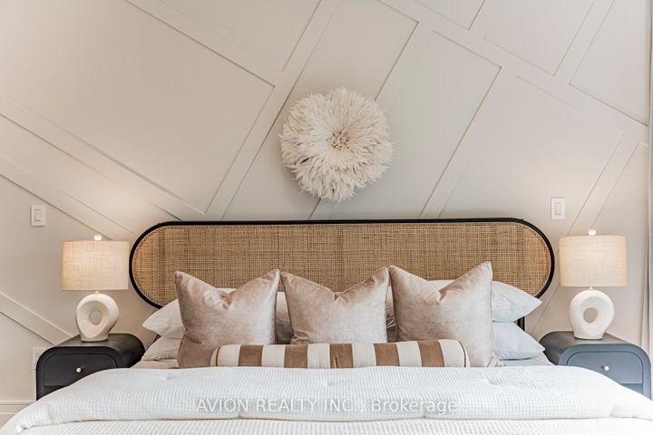 Photo 22 at 29 Evergreen Gardens, Leaside, Toronto