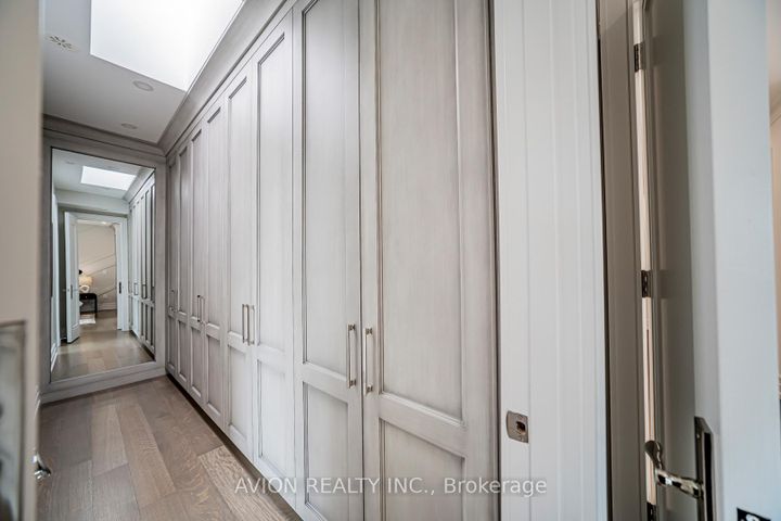 Photo 23 at 29 Evergreen Gardens, Leaside, Toronto