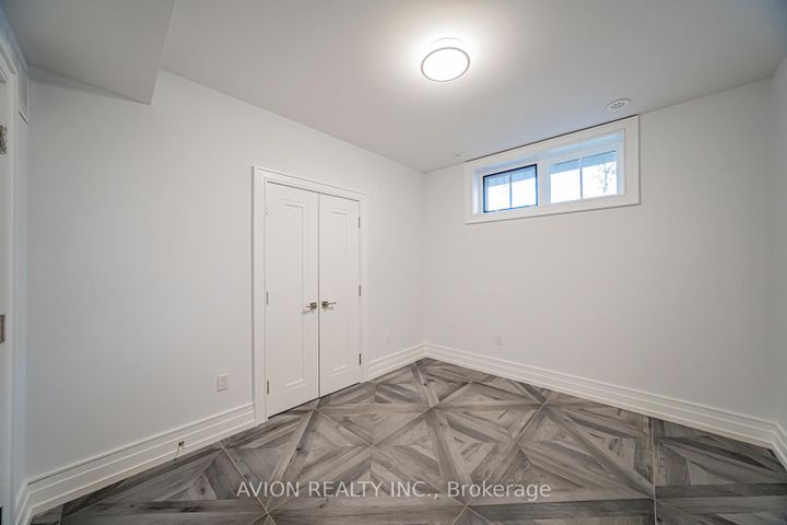 Photo 35 at 29 Evergreen Gardens, Leaside, Toronto