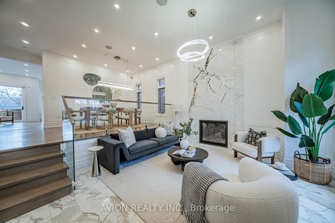 Photo 3 at 29 Evergreen Gardens, Leaside, Toronto