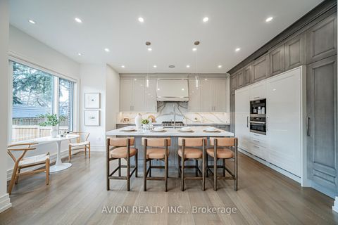 Photo 10 at 29 Evergreen Gardens, Leaside, Toronto