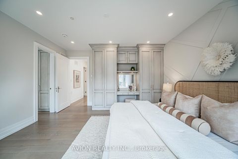 Photo 21 at 29 Evergreen Gardens, Leaside, Toronto