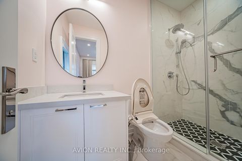 Photo 30 at 29 Evergreen Gardens, Leaside, Toronto