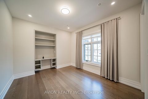 Photo 31 at 29 Evergreen Gardens, Leaside, Toronto