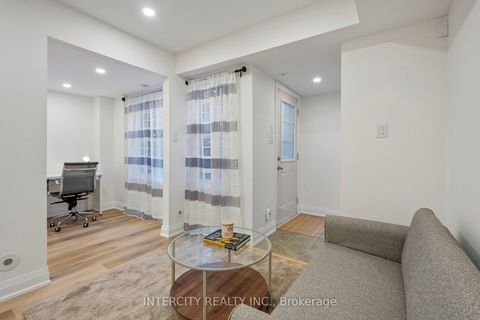 Photo 12 at 741 - 10 Laidlaw Street, South Parkdale, Toronto