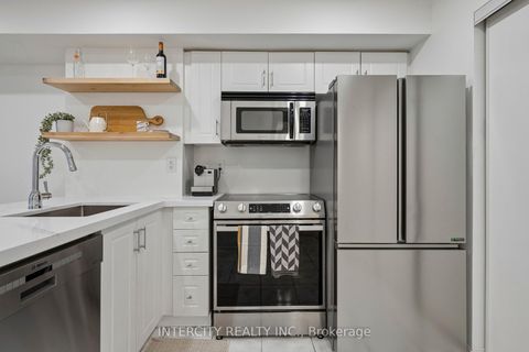 Photo 20 at 741 - 10 Laidlaw Street, South Parkdale, Toronto