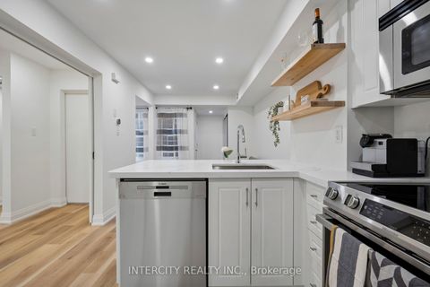 Photo 21 at 741 - 10 Laidlaw Street, South Parkdale, Toronto