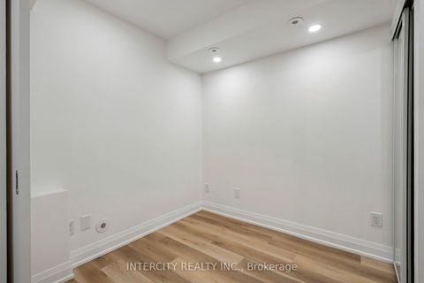 Photo 24 at 741 - 10 Laidlaw Street, South Parkdale, Toronto