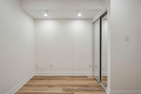 Photo 25 at 741 - 10 Laidlaw Street, South Parkdale, Toronto