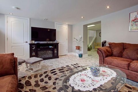 Photo 16 at 14 Thorpe Road, Richview, Toronto