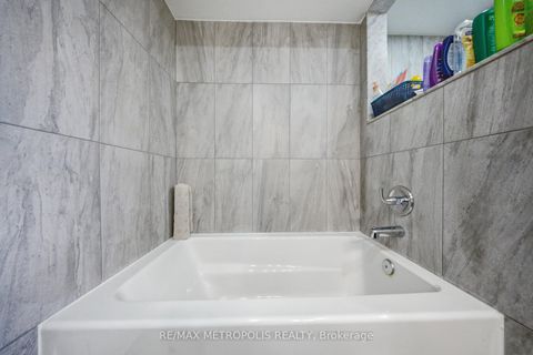 Photo 15 at 700 Mountjoy Court, Pinecrest, Oshawa