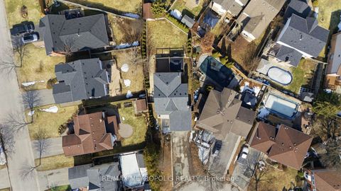 Photo 28 at 700 Mountjoy Court, Pinecrest, Oshawa