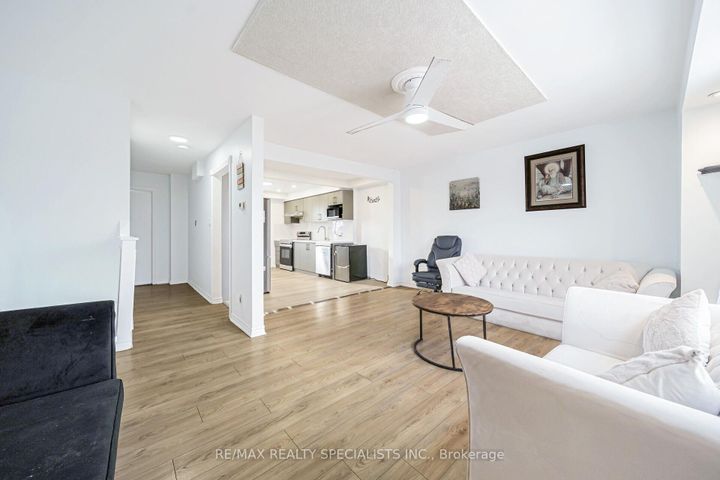 Photo 5 at 66 Enmount Drive, Southgate, Brampton