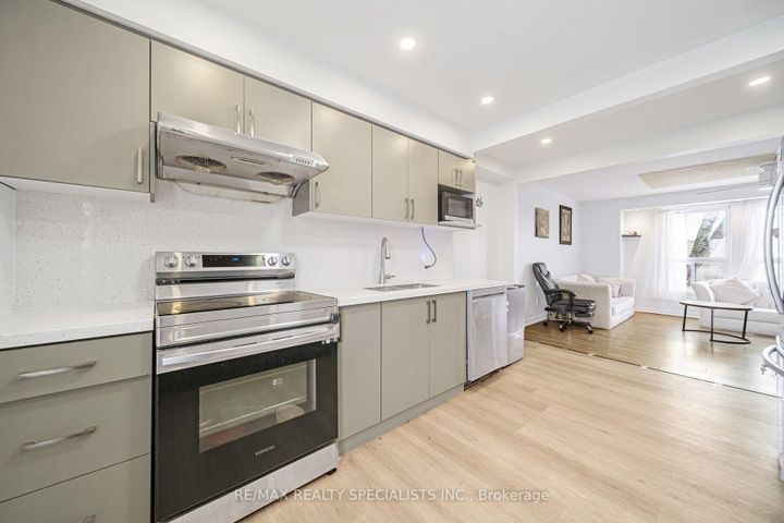 Photo 6 at 66 Enmount Drive, Southgate, Brampton