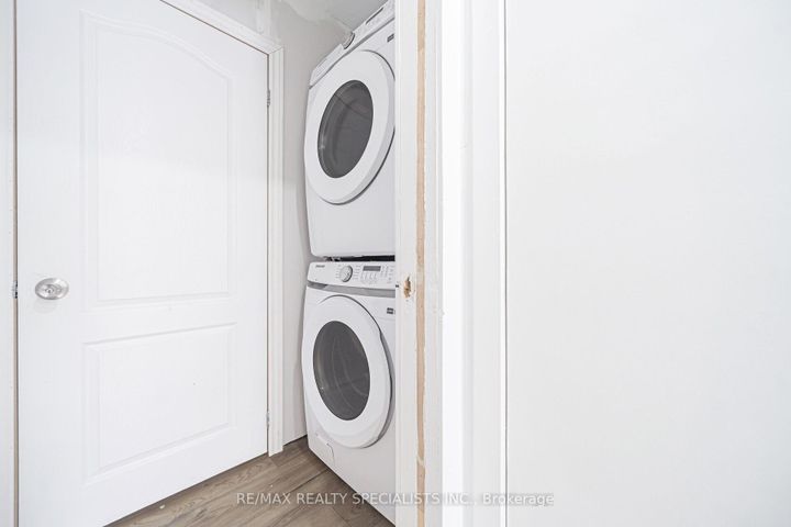 Photo 10 at 66 Enmount Drive, Southgate, Brampton