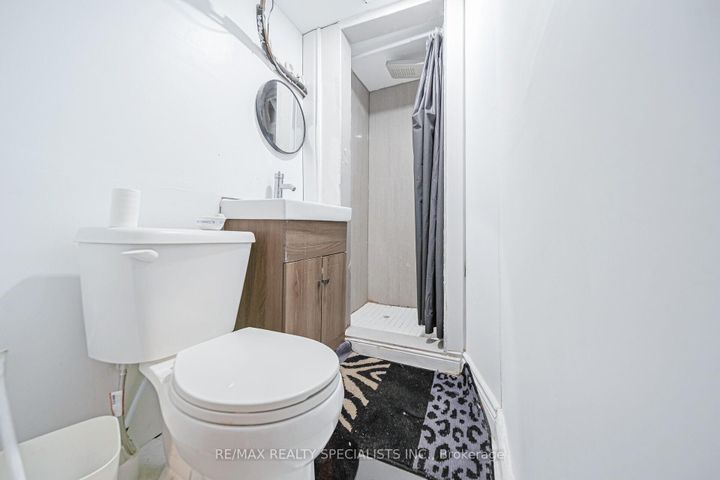 Photo 19 at 66 Enmount Drive, Southgate, Brampton