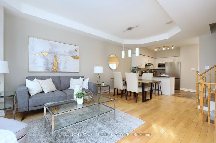 Photo 5 at 260 GLENASHTON Drive, RO River Oaks, Oakville